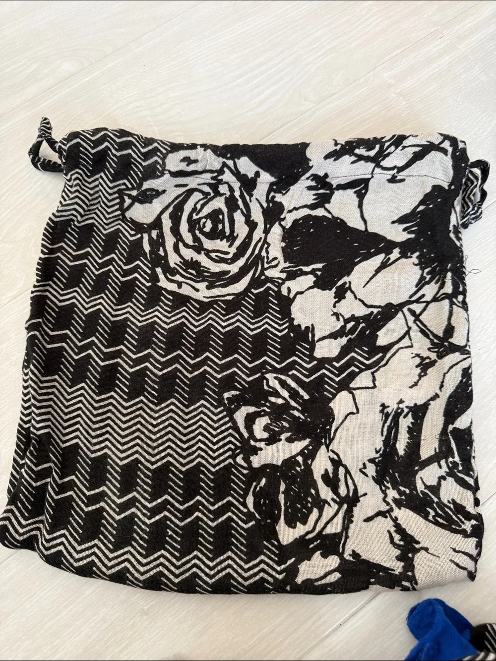 Stella & Dot Black and White Floral Sheer Scarf with Blue Edge.